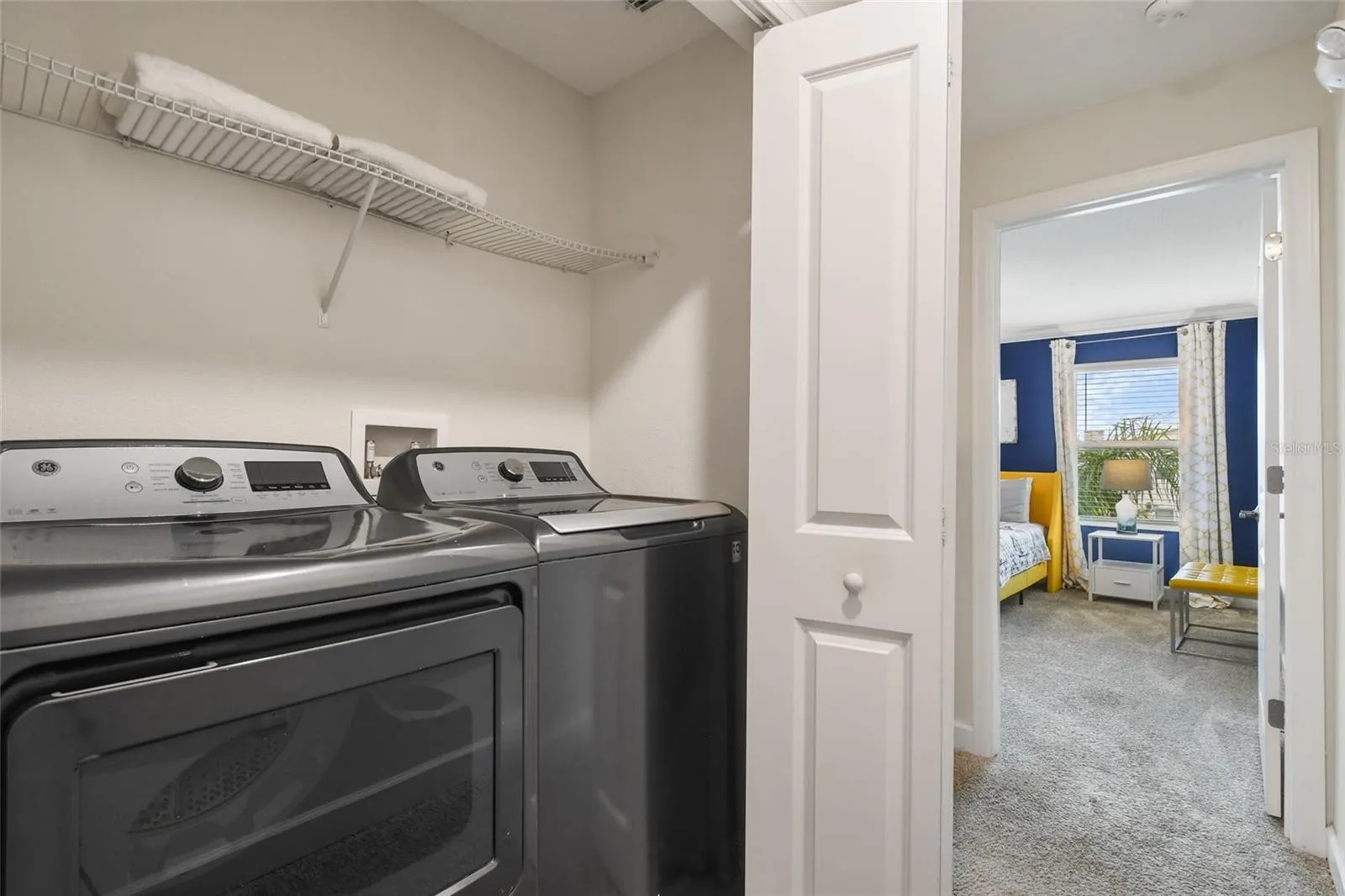 Slide show image of the Orlando Florida Home for Sale 34