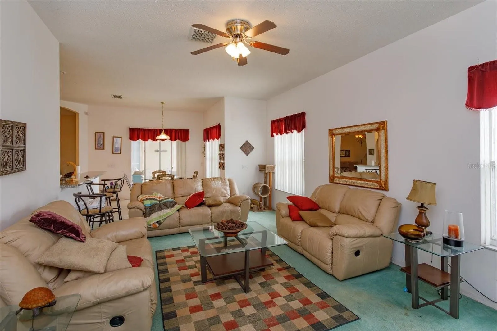 Slide show image of the Orlando Florida Home for Sale 11