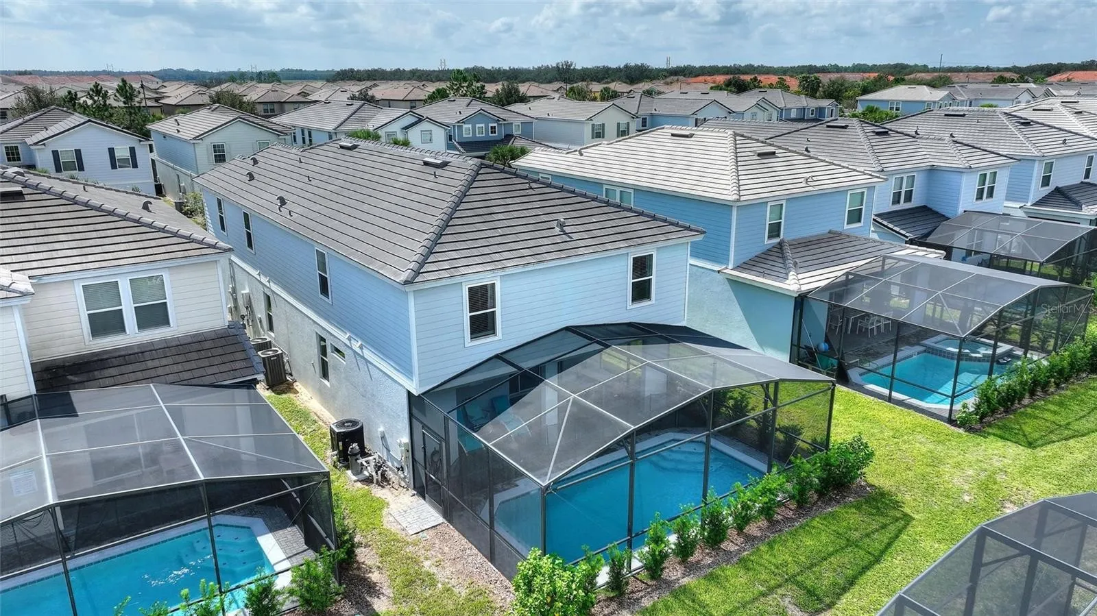 Slide show image of the Orlando Florida Home for Sale 59