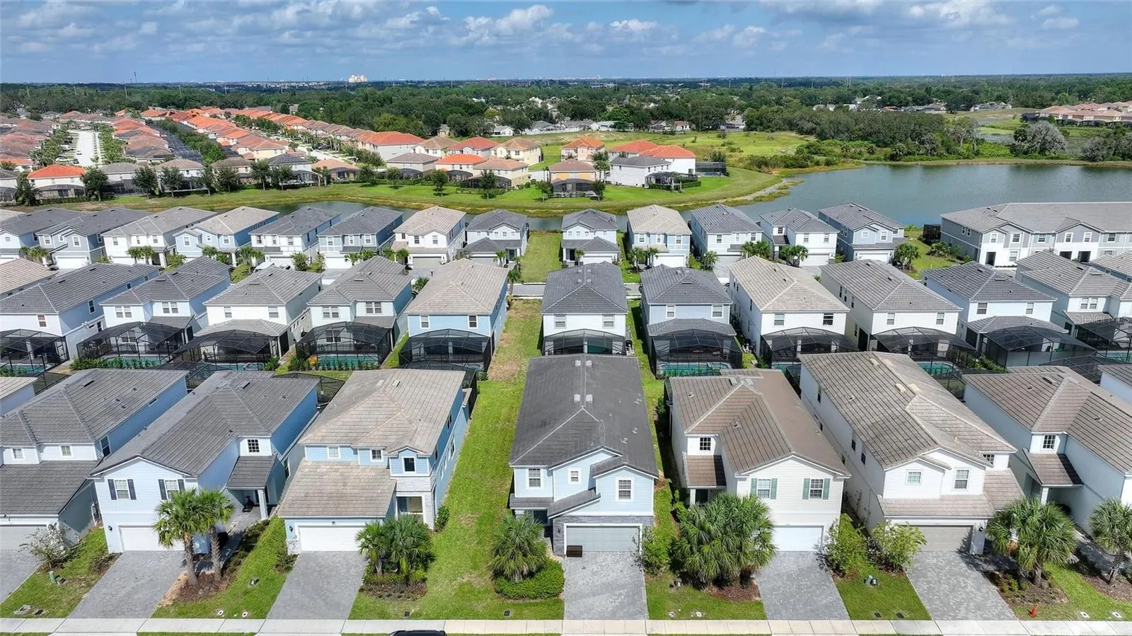 Slide show image of the Orlando Florida Home for Sale 60