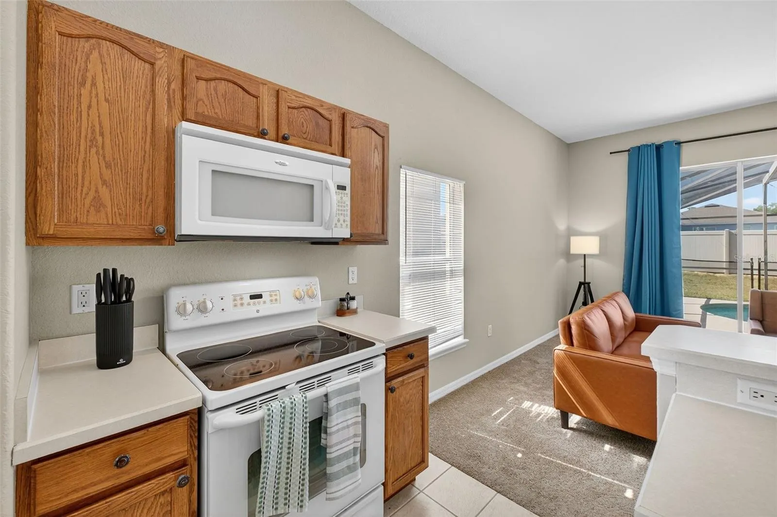 Slide show image of the Orlando Florida Home for Sale 09