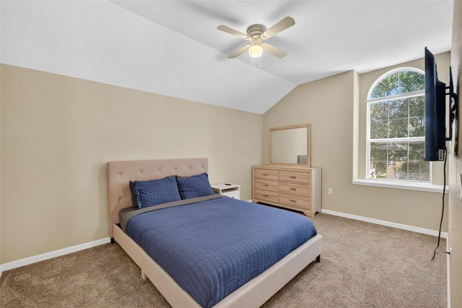 Slide show image of the Orlando Florida Home for Sale 22