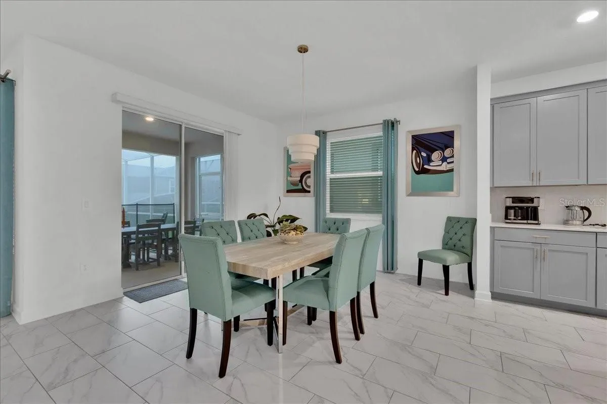 Slide show image of the Orlando Florida Home for Sale 04