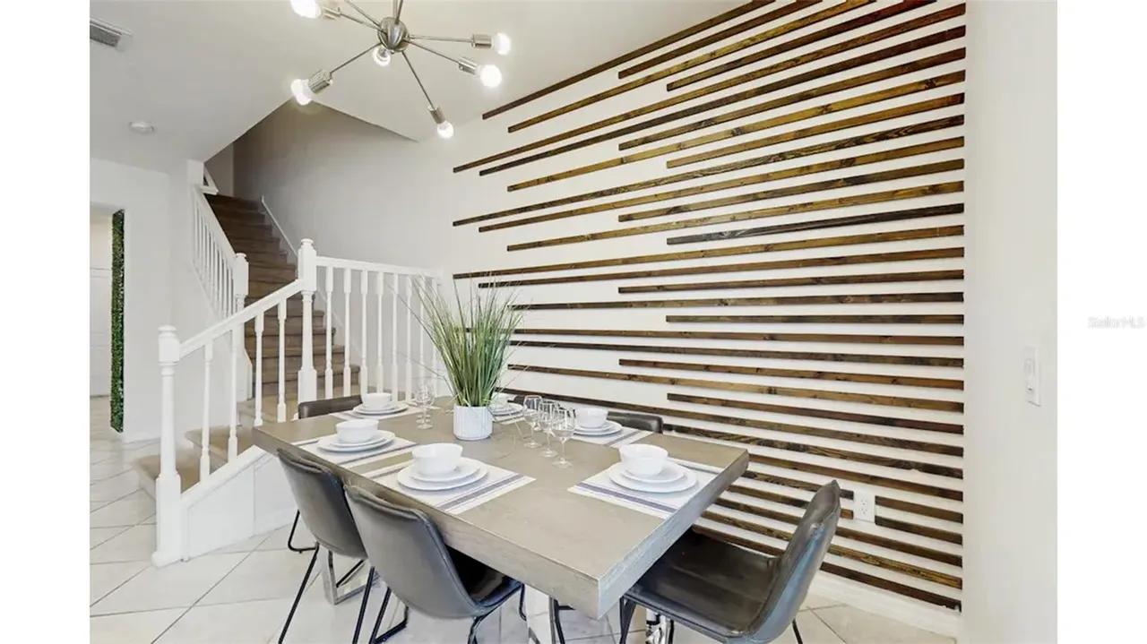 Slide show image of the Orlando Florida Home for Sale 12