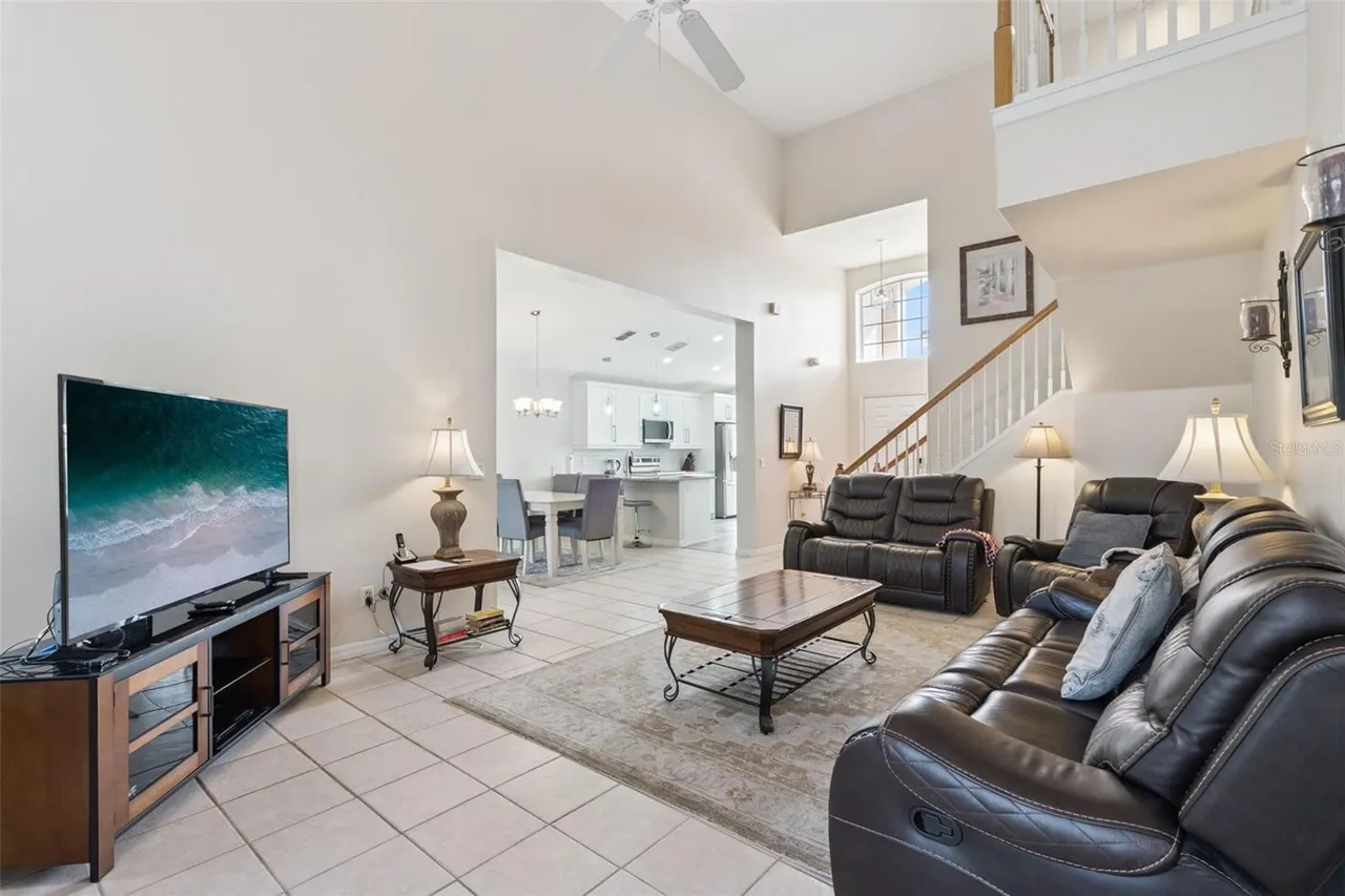 Slide show image of the Orlando Florida Home for Sale 17