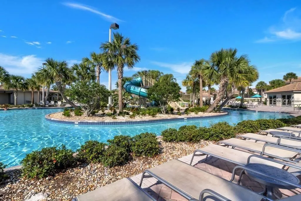 Slide show image of the Orlando Florida Home for Sale 35